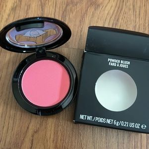MAC Venomous Villians Bite of an Apple blush.  New and unused.  Rare!  Limited!